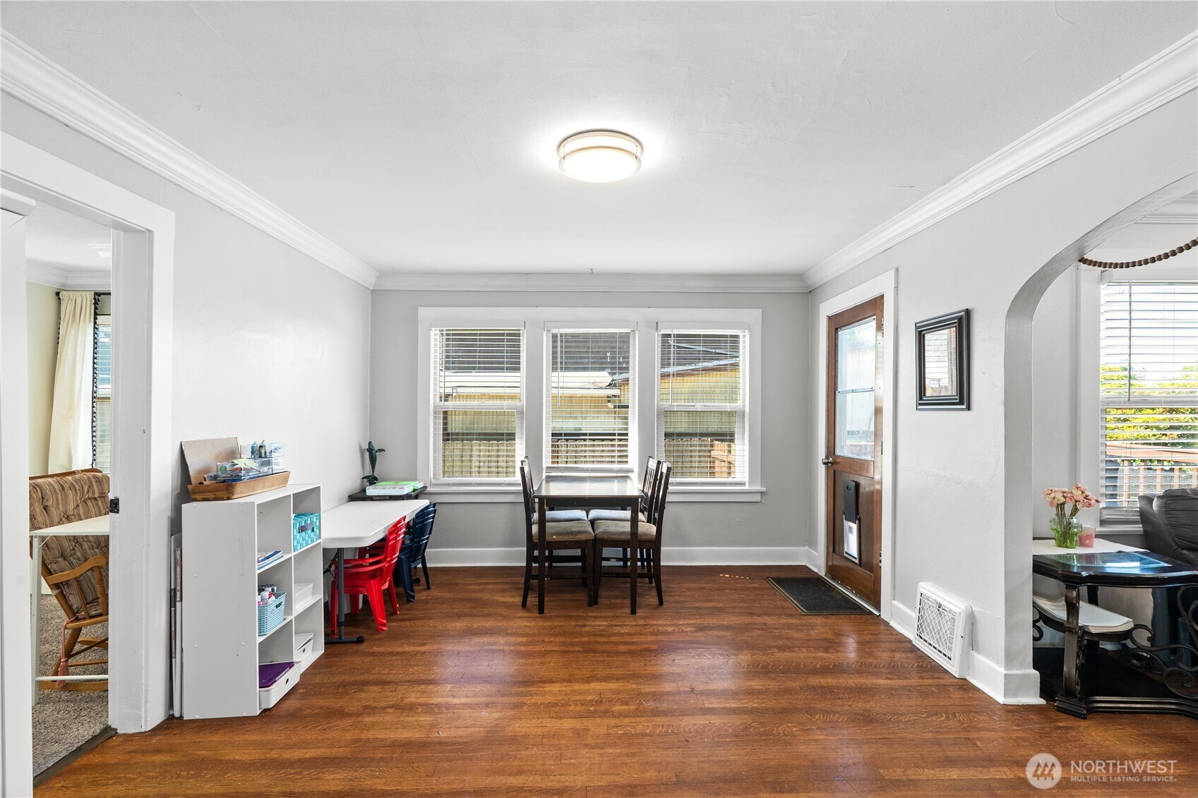 808 N Thornton Street Property Photo 6