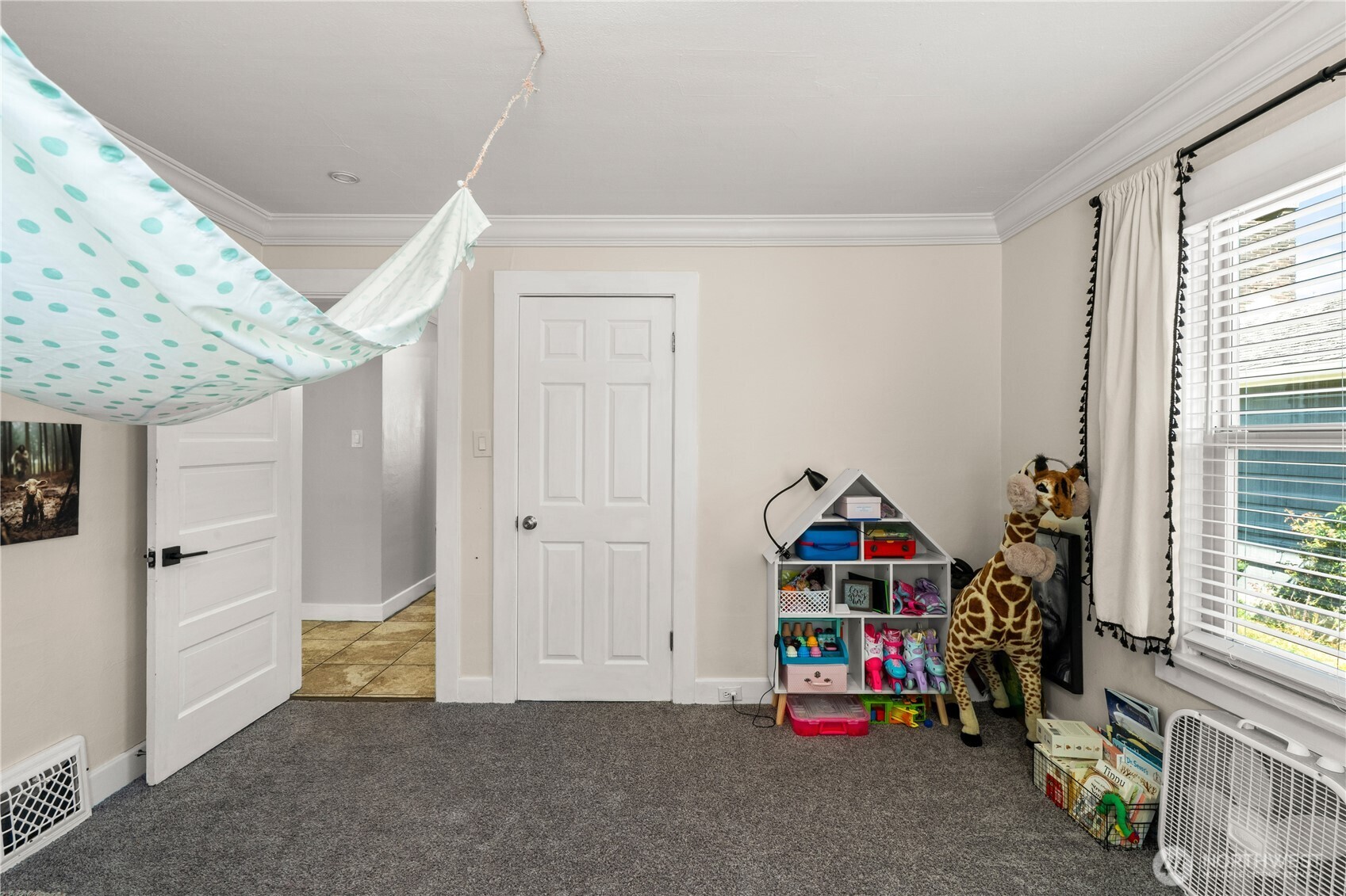 808 N Thornton Street Property Photo 18