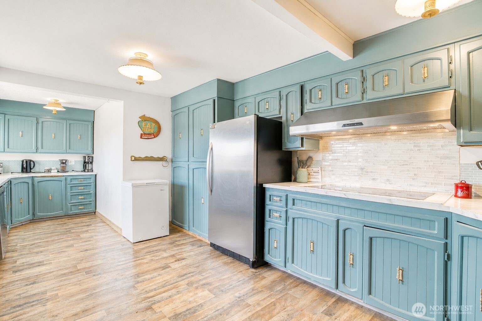 6 4th Street Property Photo 6