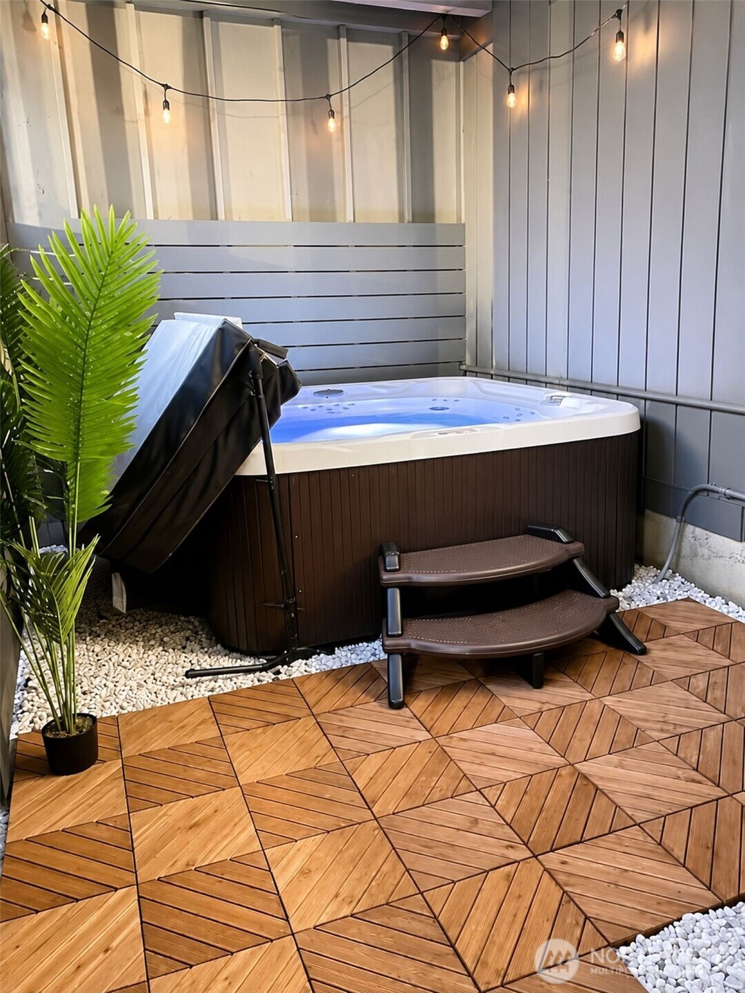 6 4th Street Property Photo 14