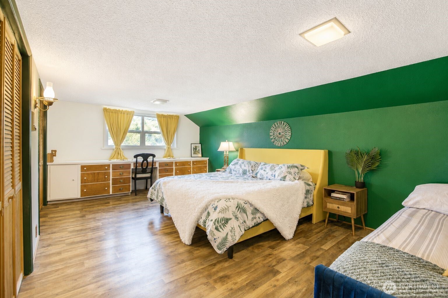 6 4th Street Property Photo 18