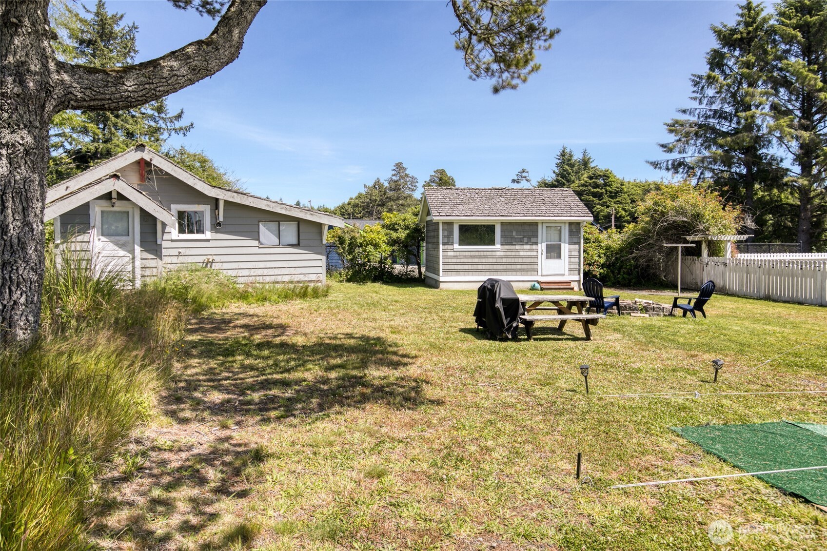 6 4th Street Property Photo 23
