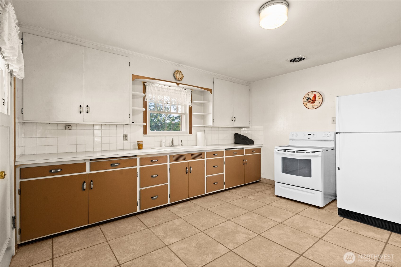 5528 23rd Street Property Photo 6