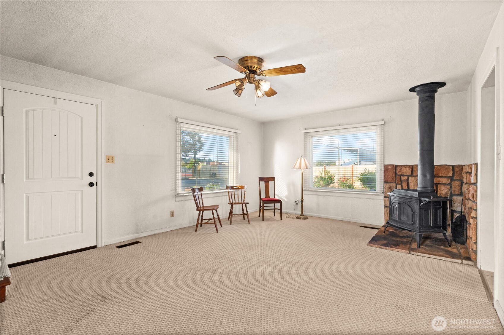 5528 23rd Street Property Photo 11