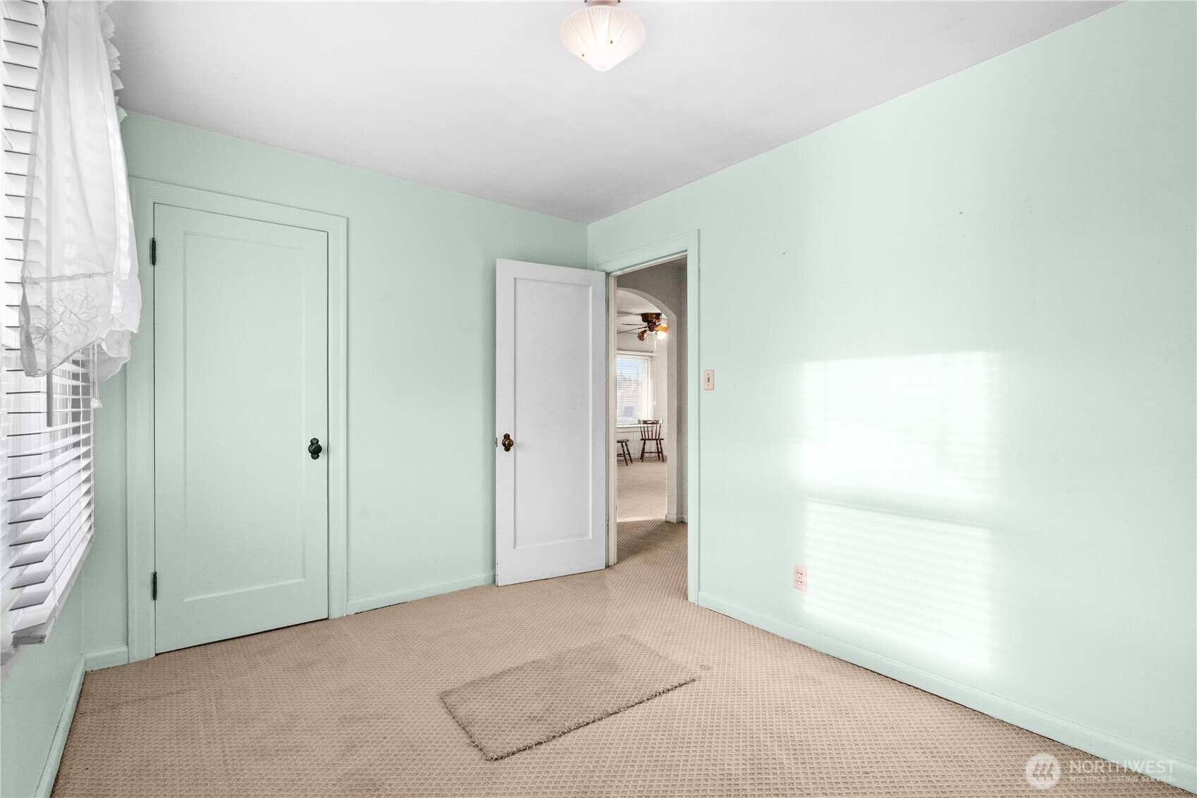5528 23rd Street Property Photo 17