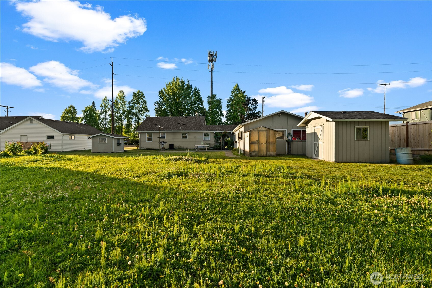 5528 23rd Street Property Photo 34