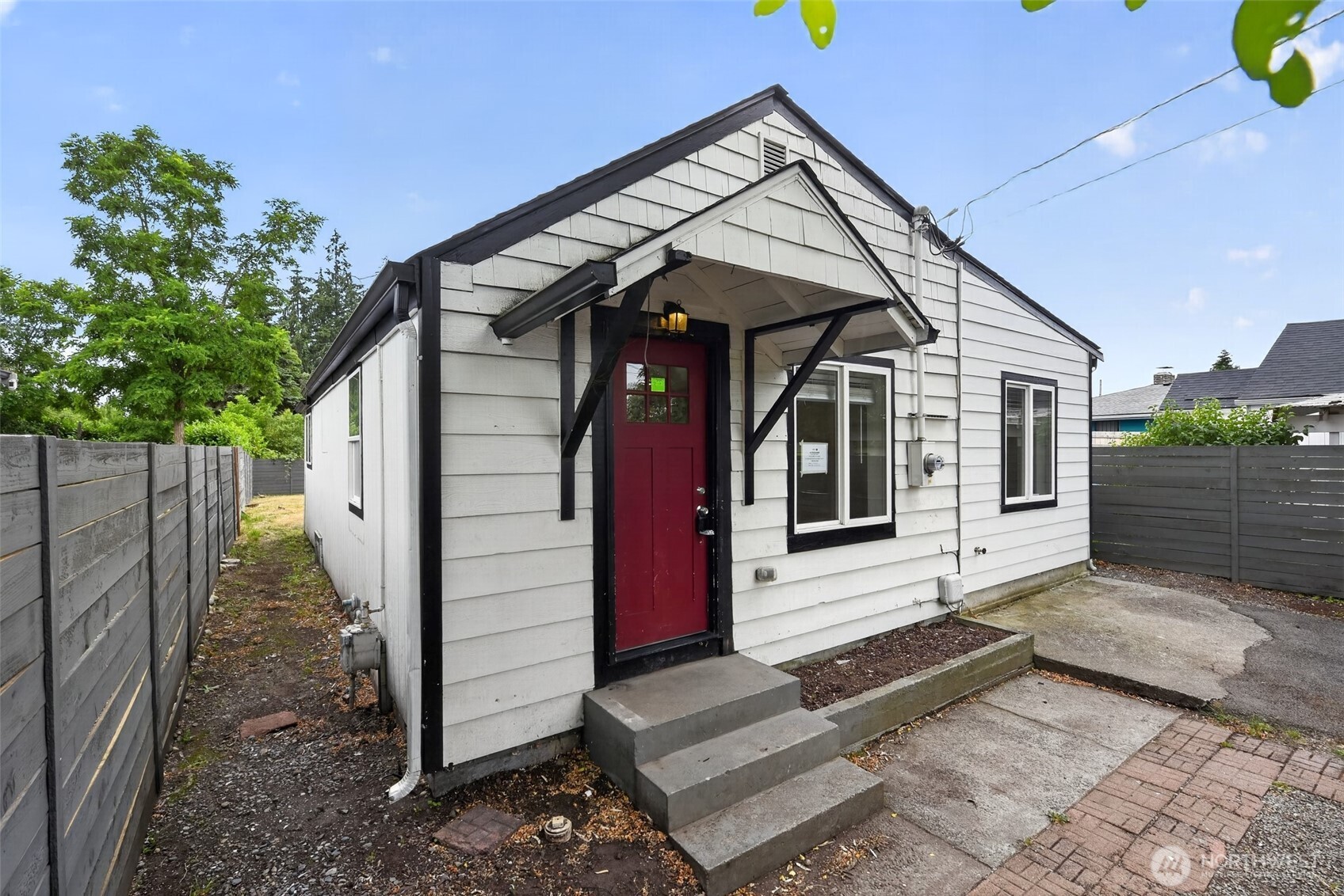 512 133rd Street Property Photo 1