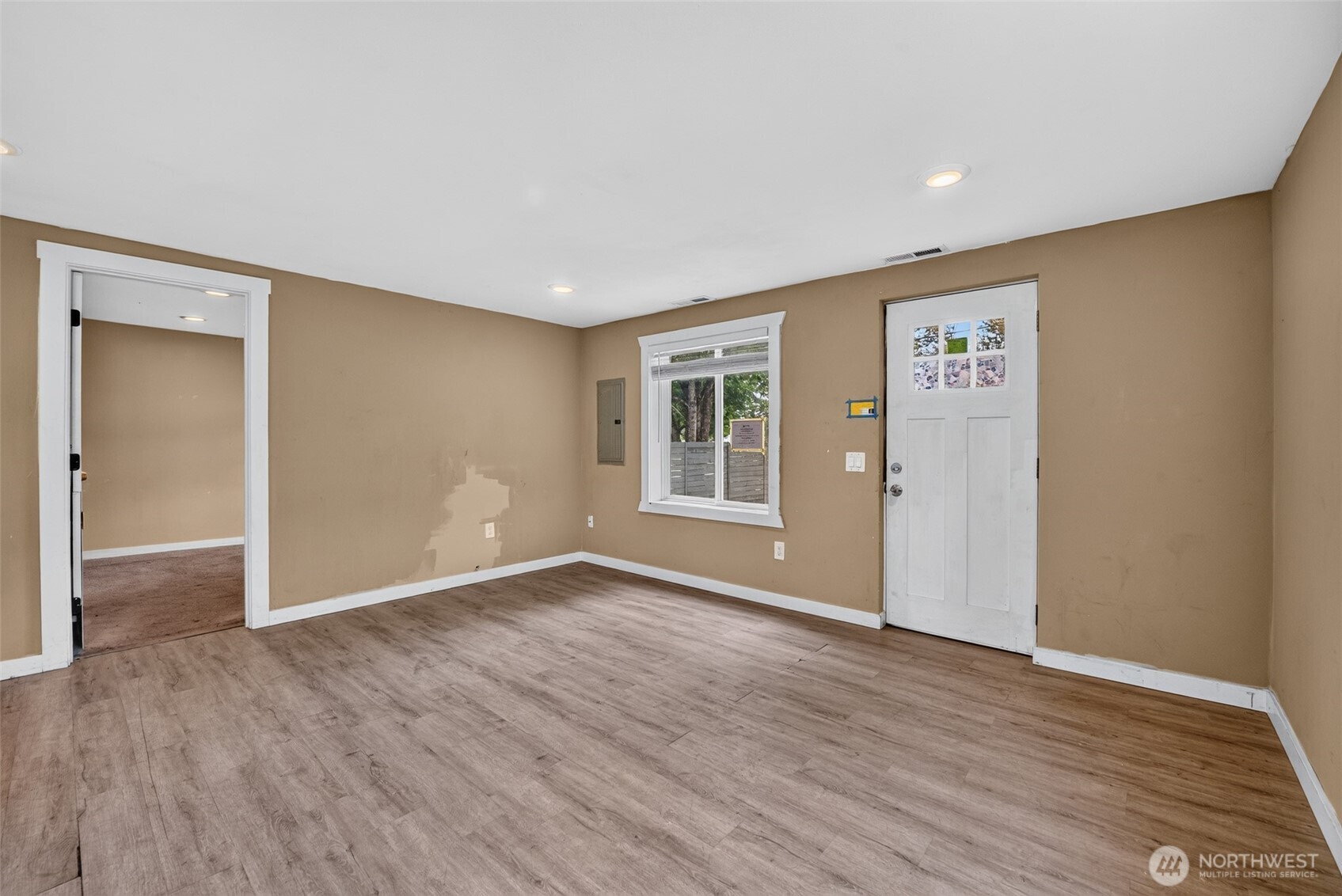 512 133rd Street Property Photo 4