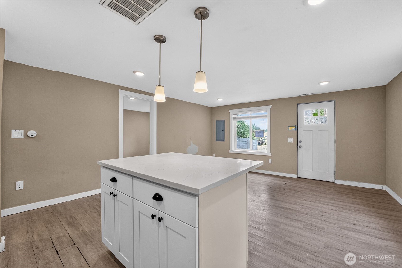 512 133rd Street Property Photo 6