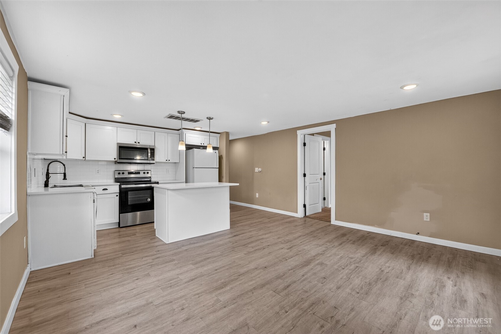 512 133rd Street Property Photo 7