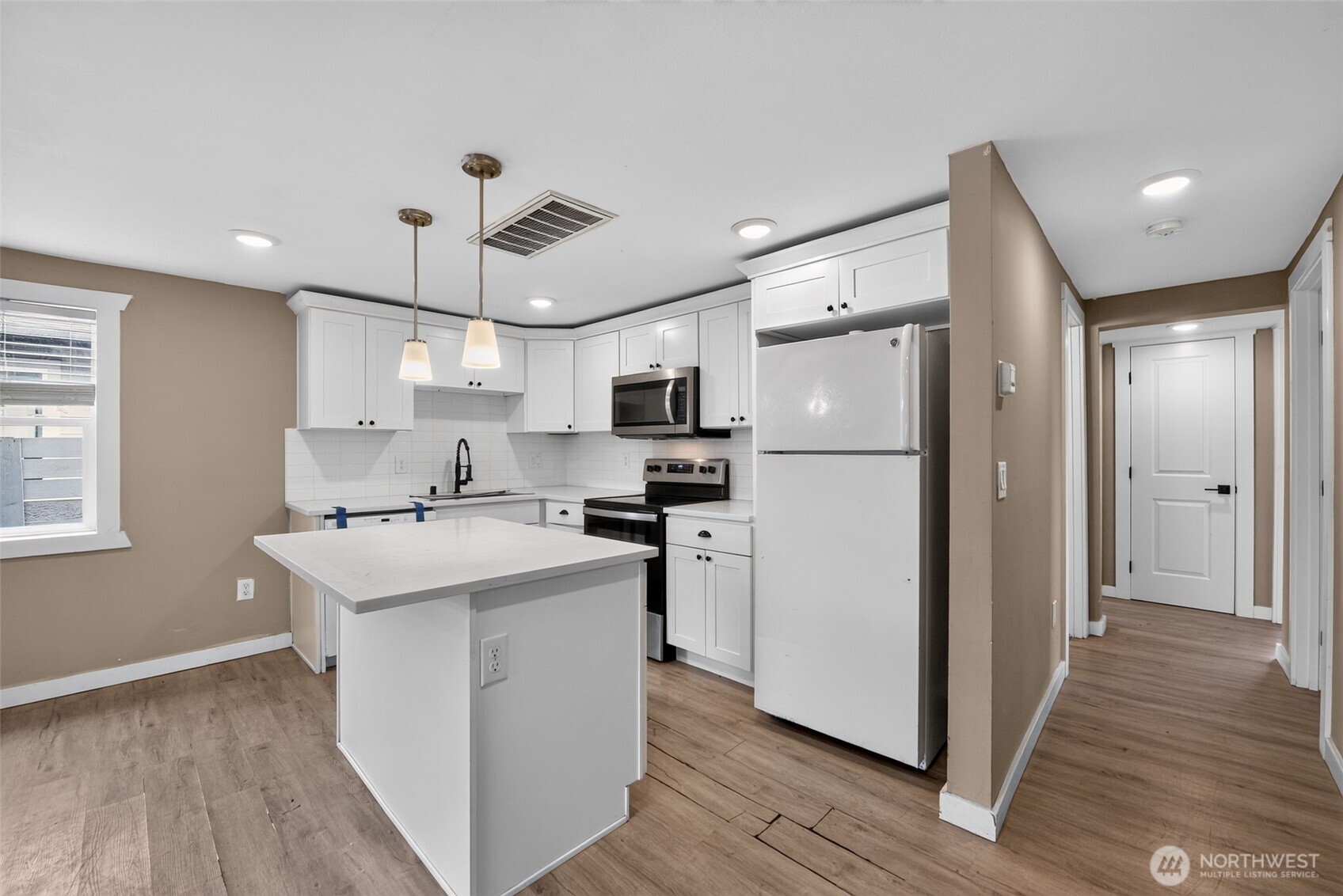 512 133rd Street Property Photo 10