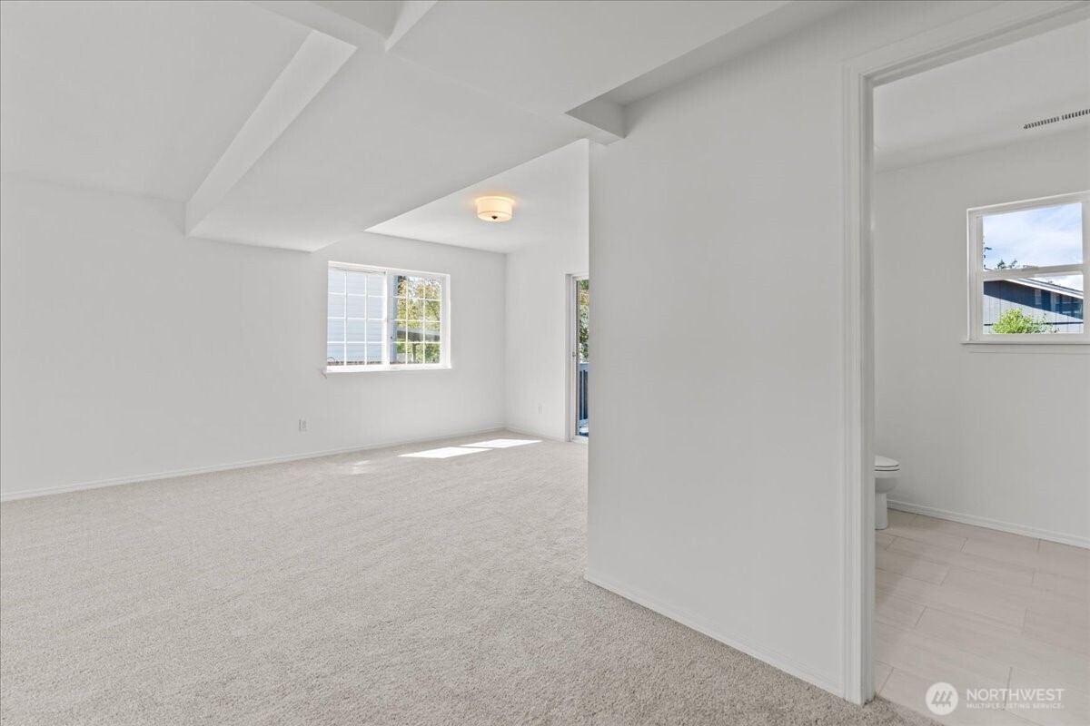 2956 Lowren Loop Property Photo 25