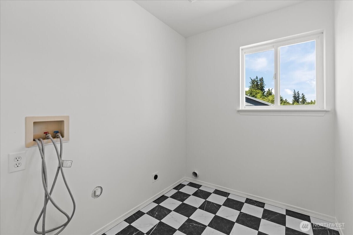 2956 Lowren Loop Property Photo 30