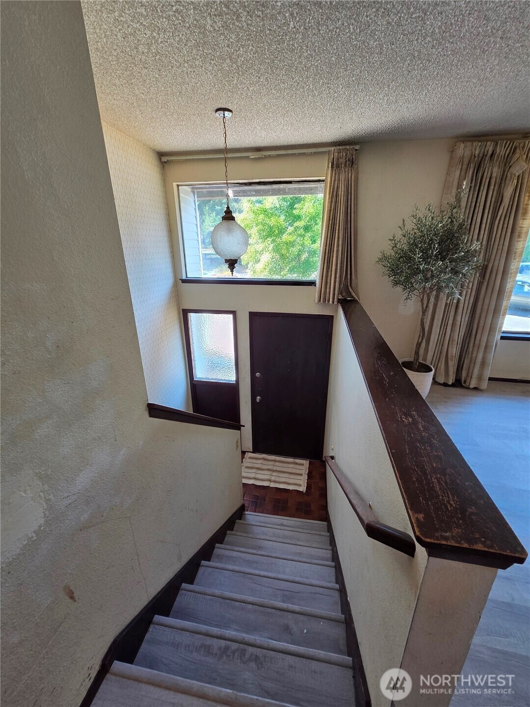 19119 130th Avenue Property Photo 4