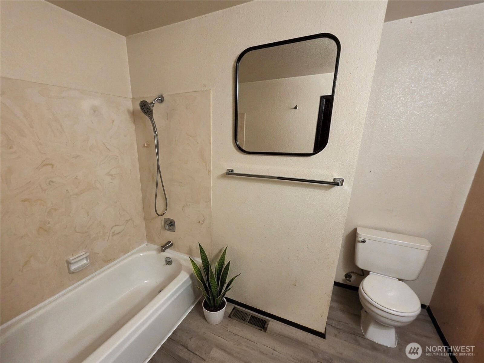 19119 130th Avenue Property Photo 13