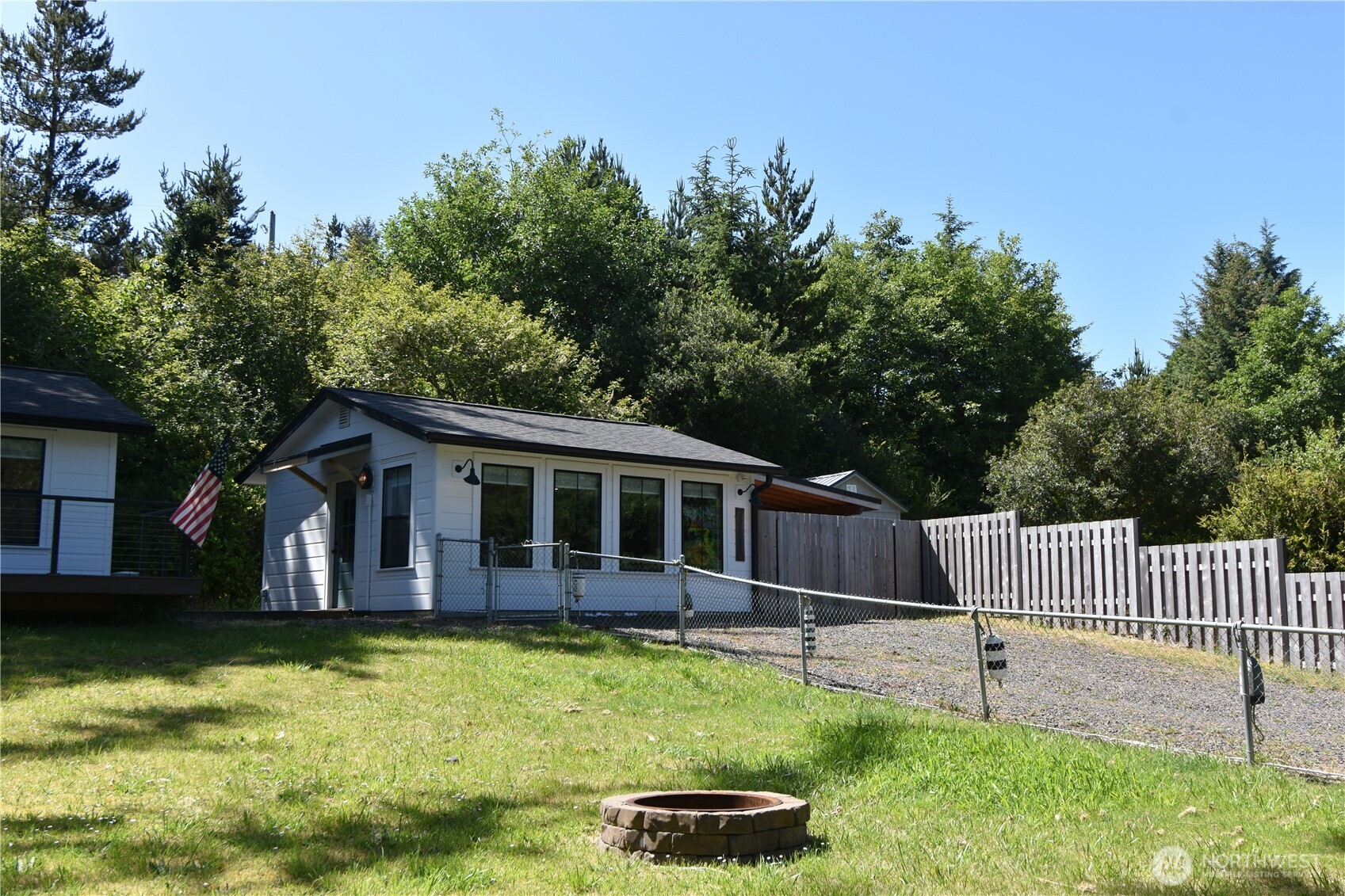 27813 L Place Property Photo 4