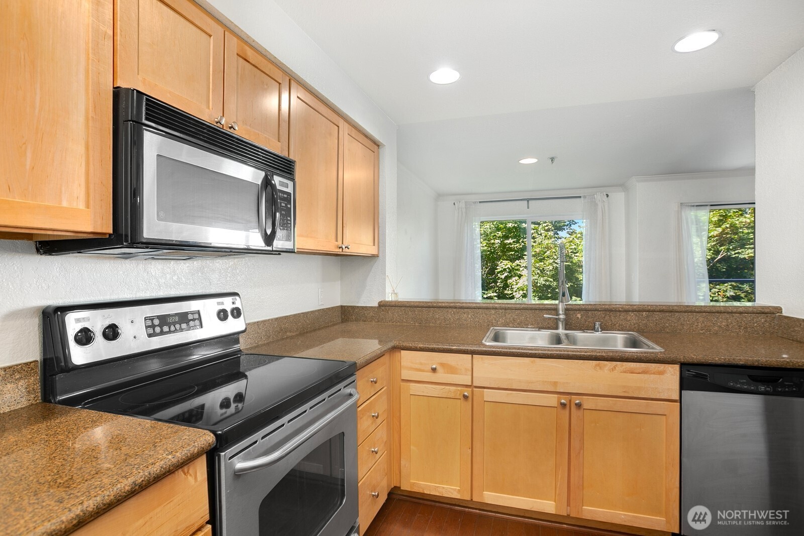 1311 12th Avenue B203 Property Photo 12