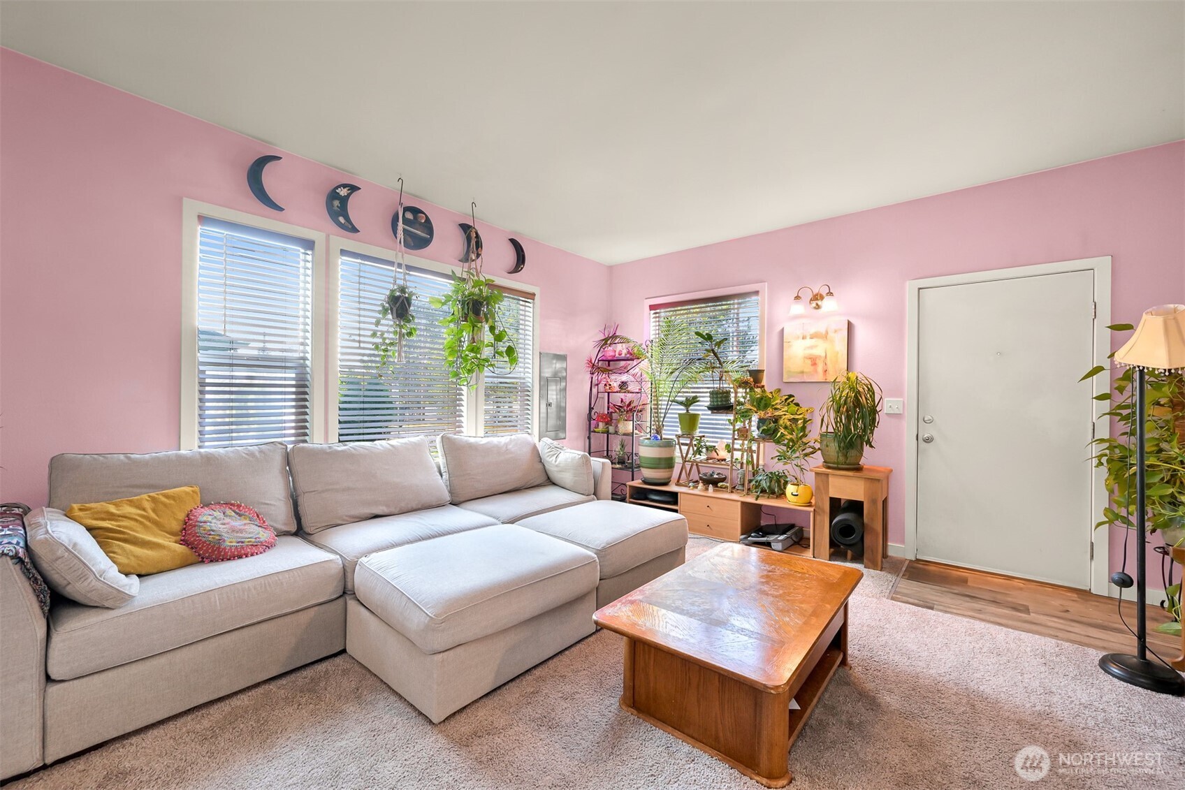 2138 Woburn Street Property Photo 5