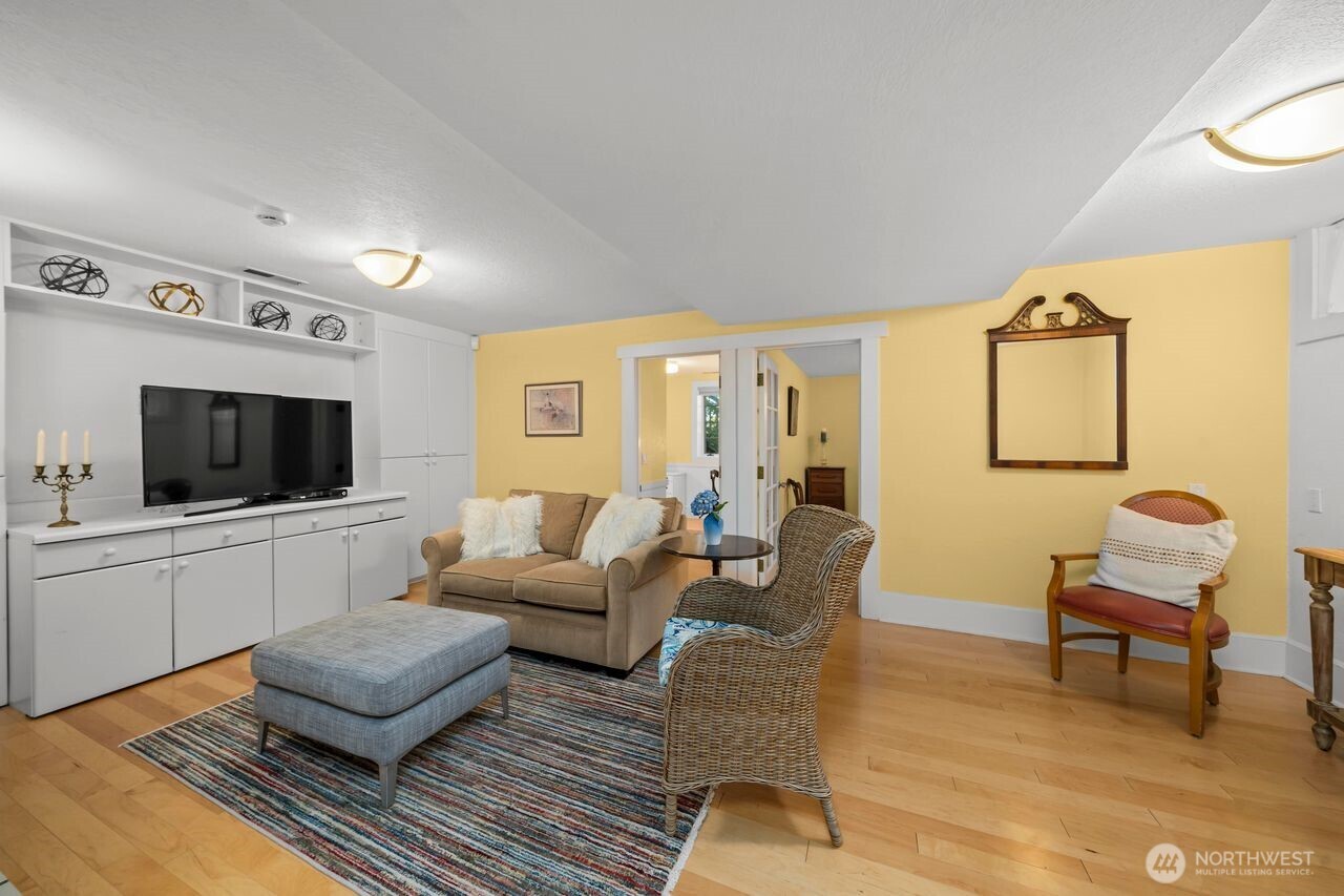 816 Percival Street Property Photo 25