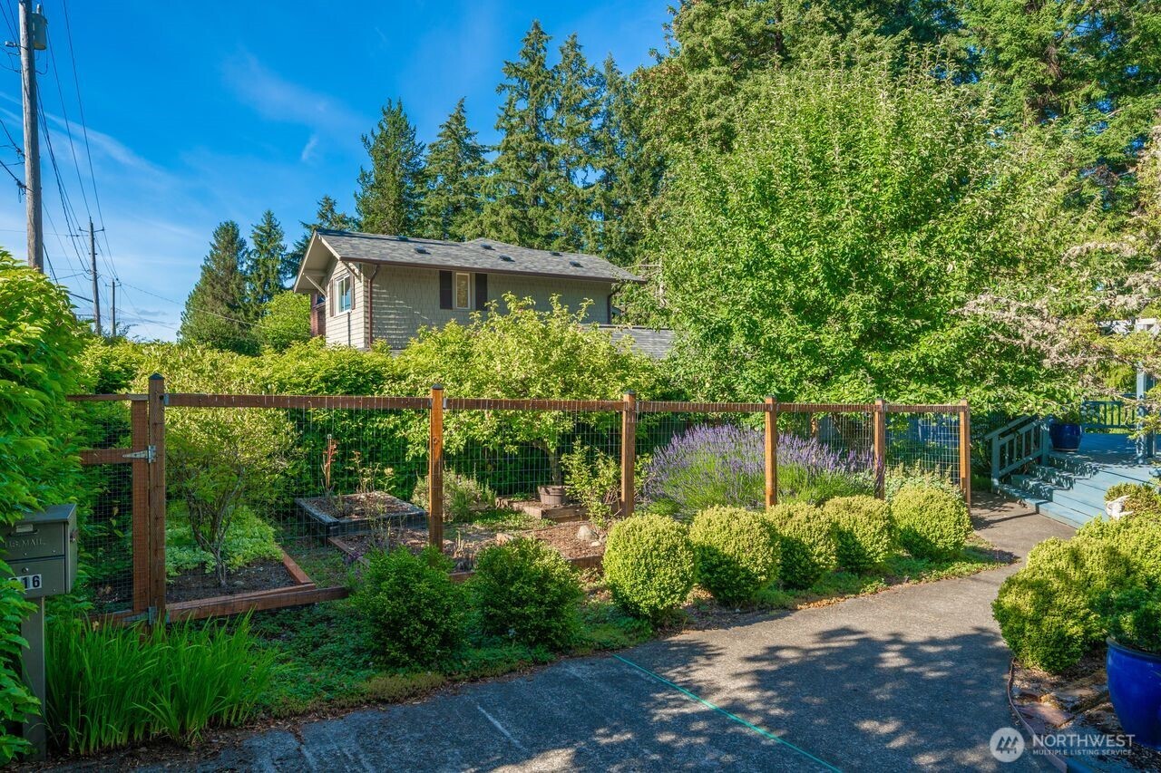 816 Percival Street Property Photo 33