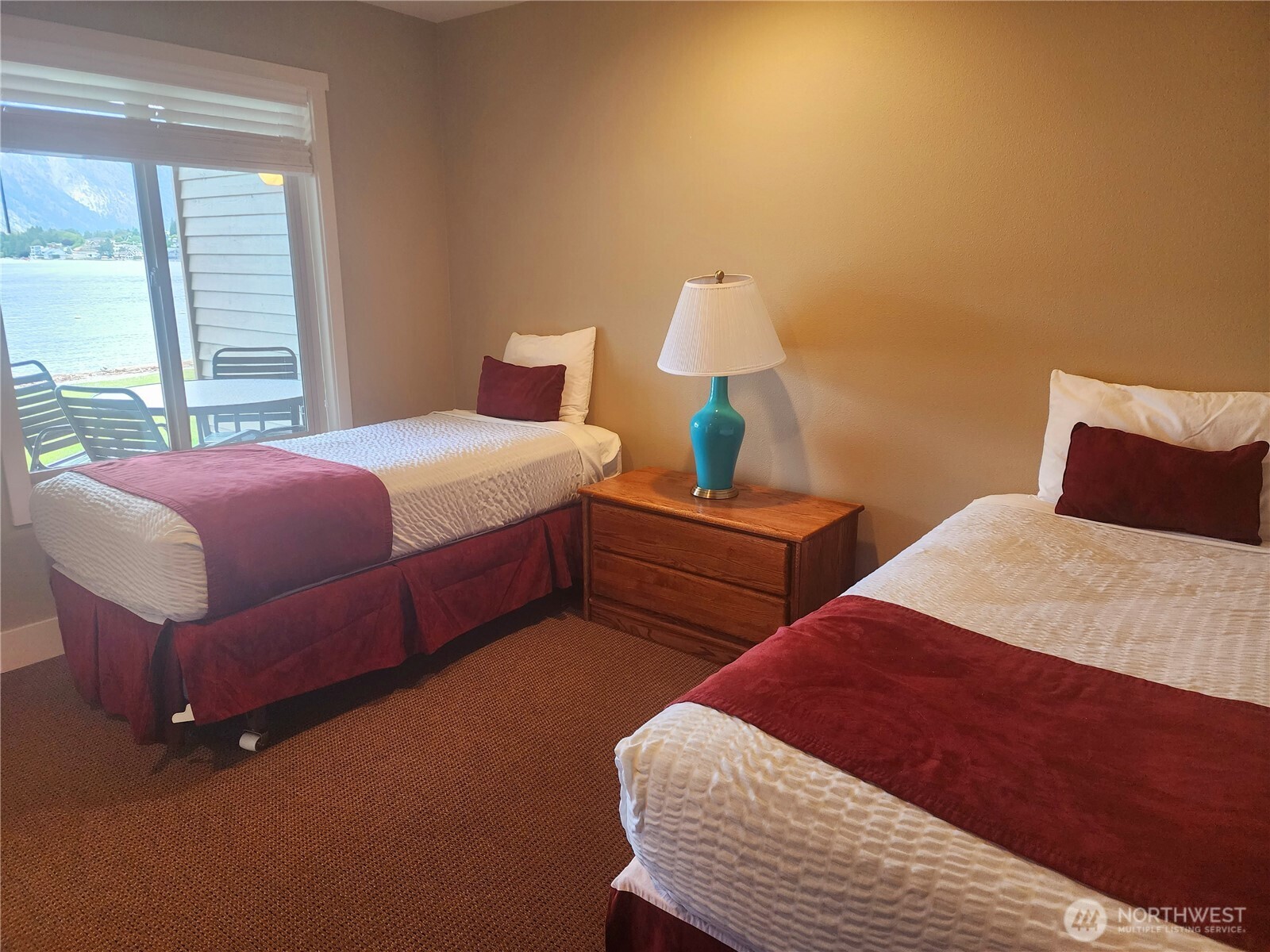 1 Lakeside 712-f Property Photo 15