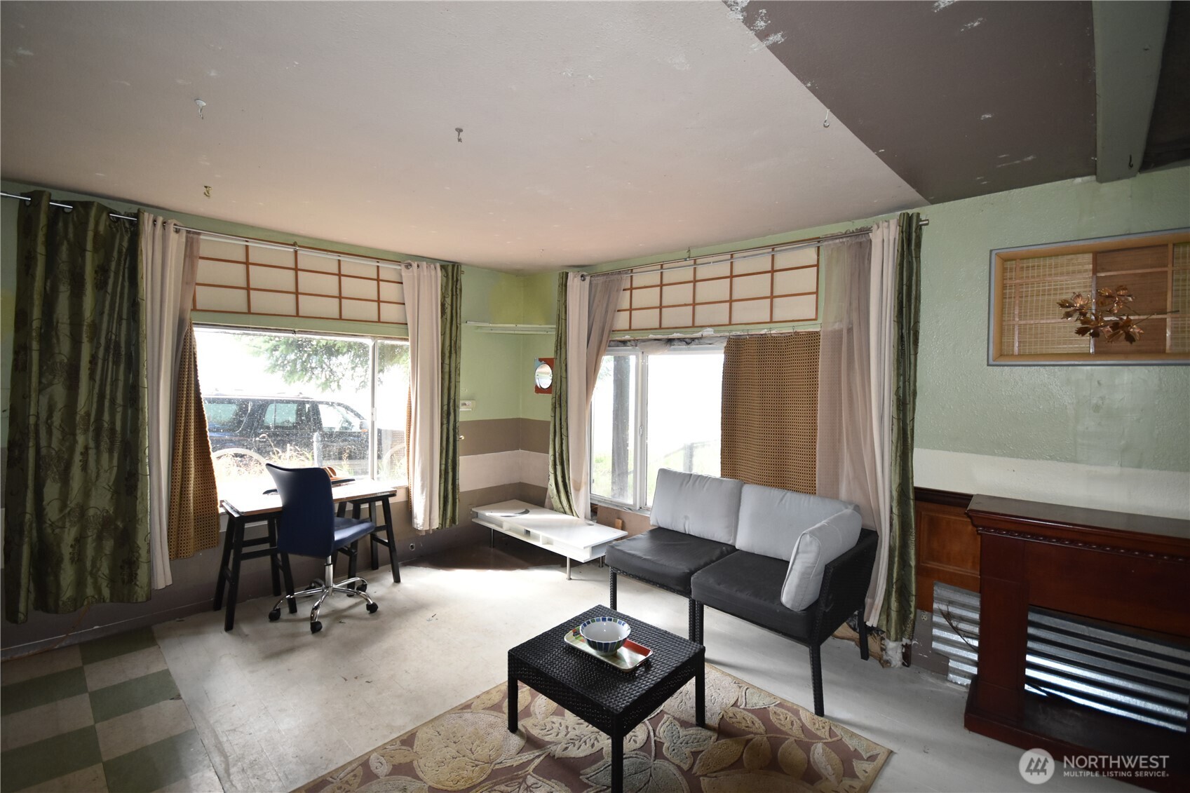 1647 Beach Drive Property Photo 6