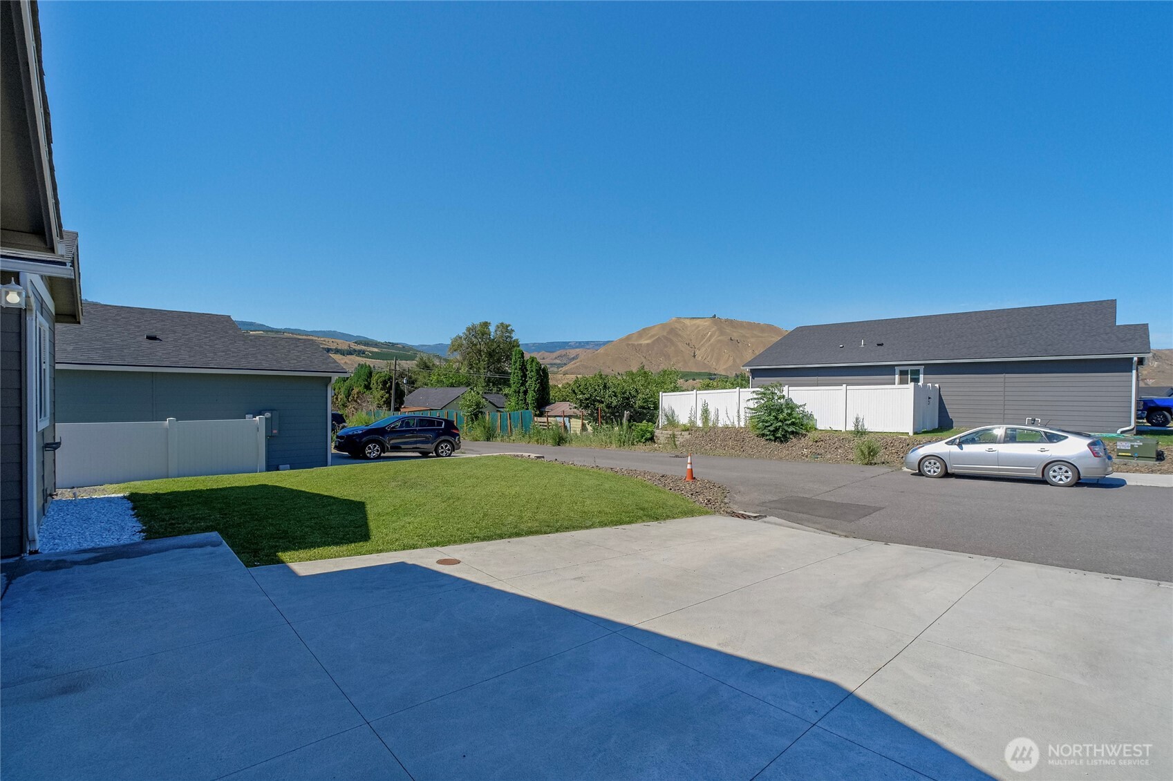 1133 S New Oak Lane Property Photo 14