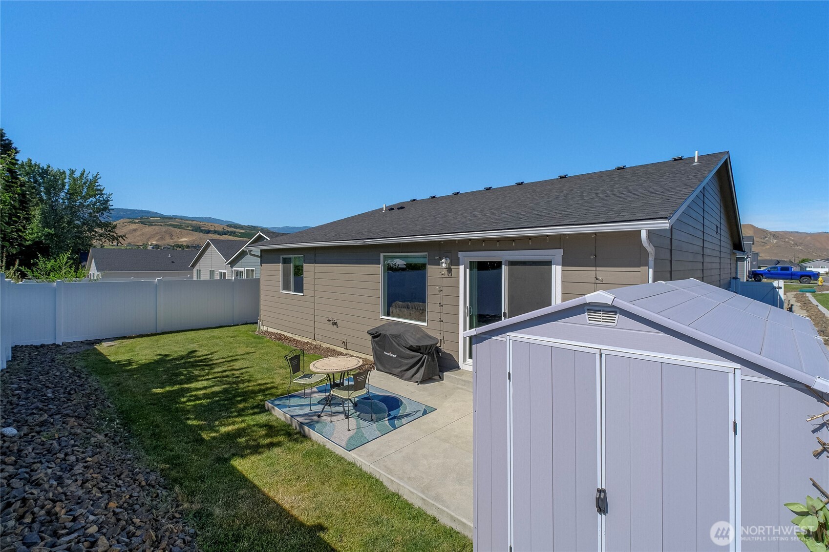 1133 S New Oak Lane Property Photo 17