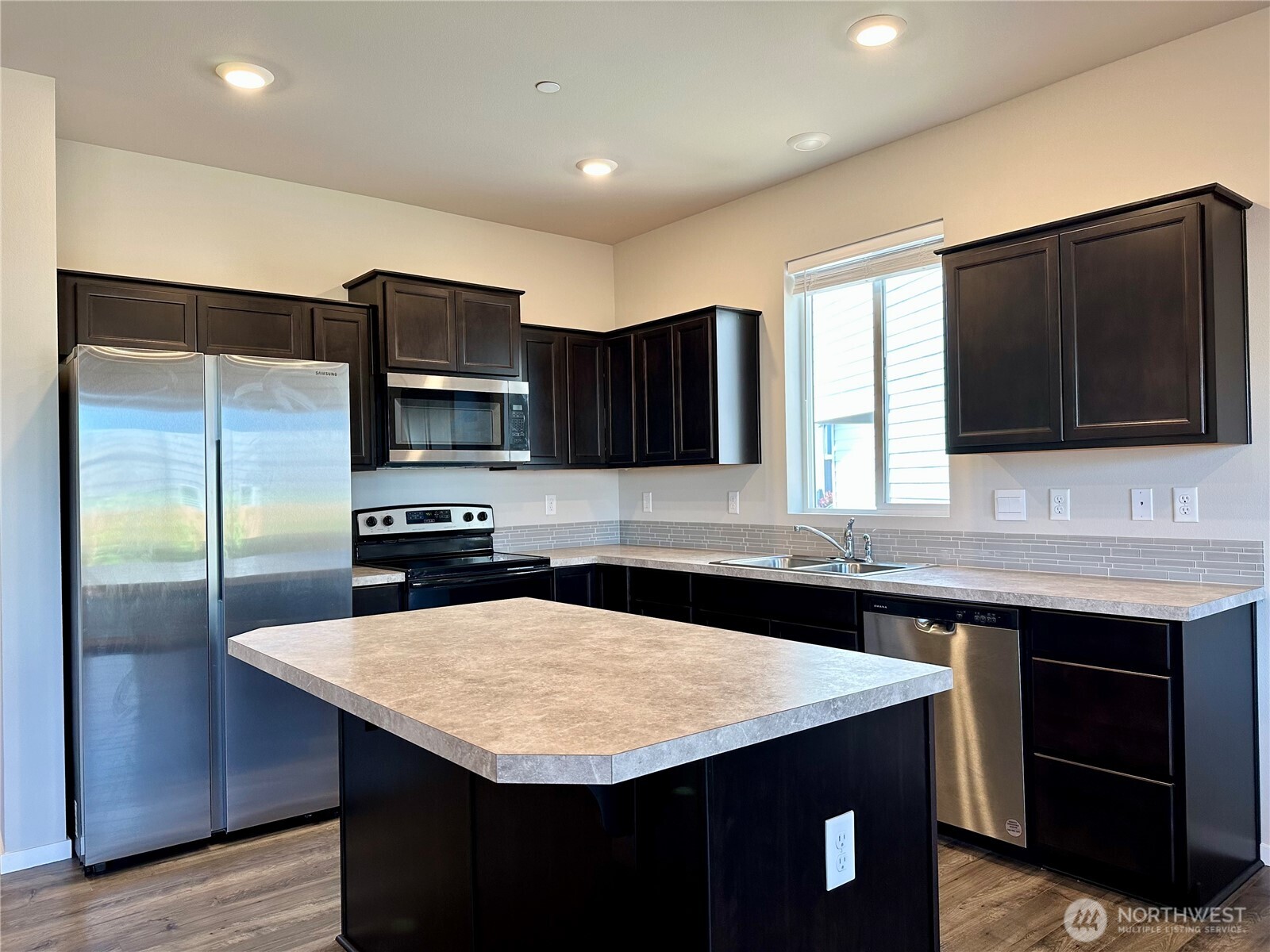 18757 Lipoma Place Property Photo 9