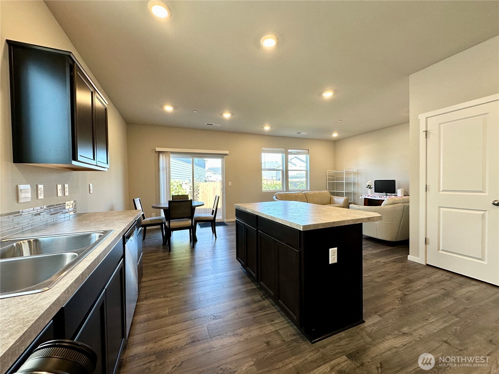 18757 Lipoma Place Property Photo 14