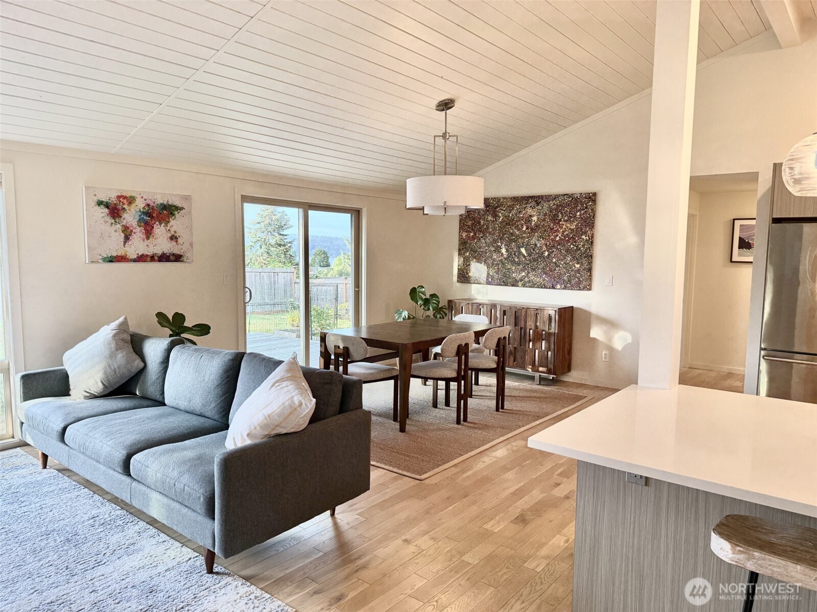 220 Sixth Street Property Photo 4