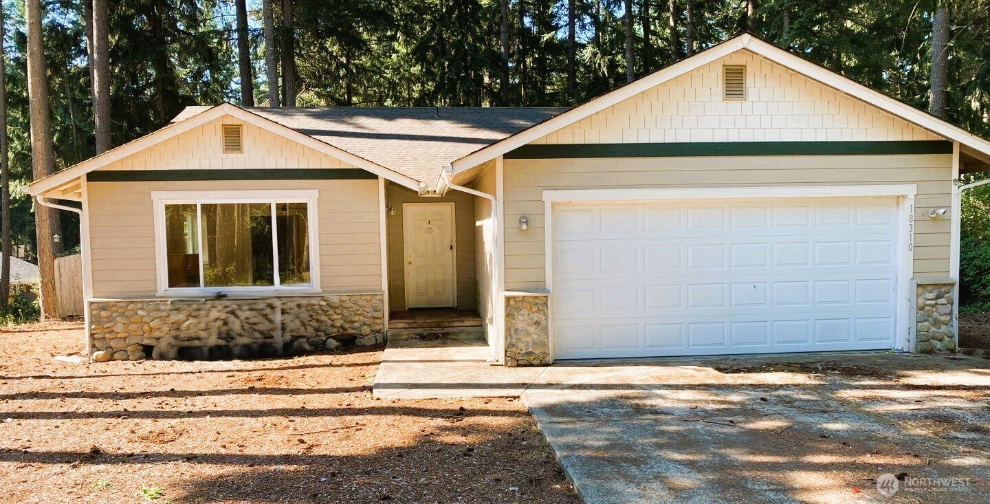 18310 Blue Hills Drive Property Photo 2
