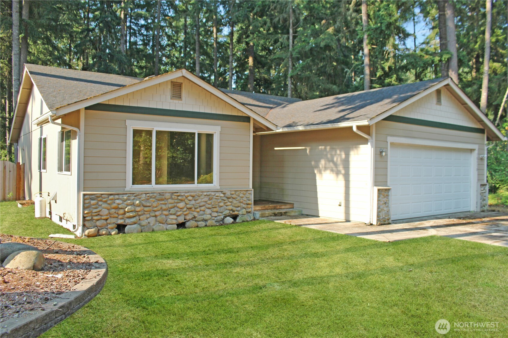 18310 Blue Hills Drive Property Photo 3