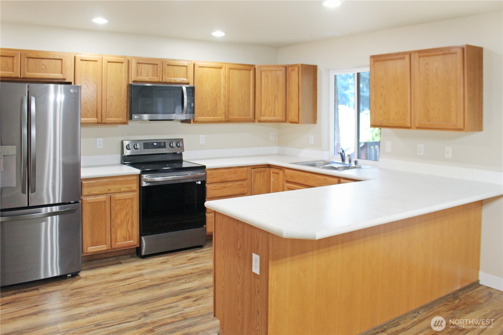 18310 Blue Hills Drive Property Photo 7