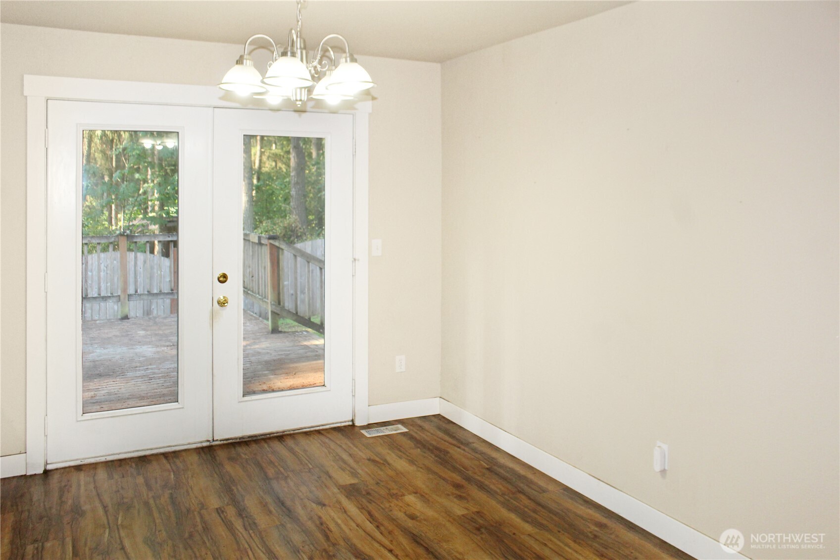 18310 Blue Hills Drive Property Photo 8