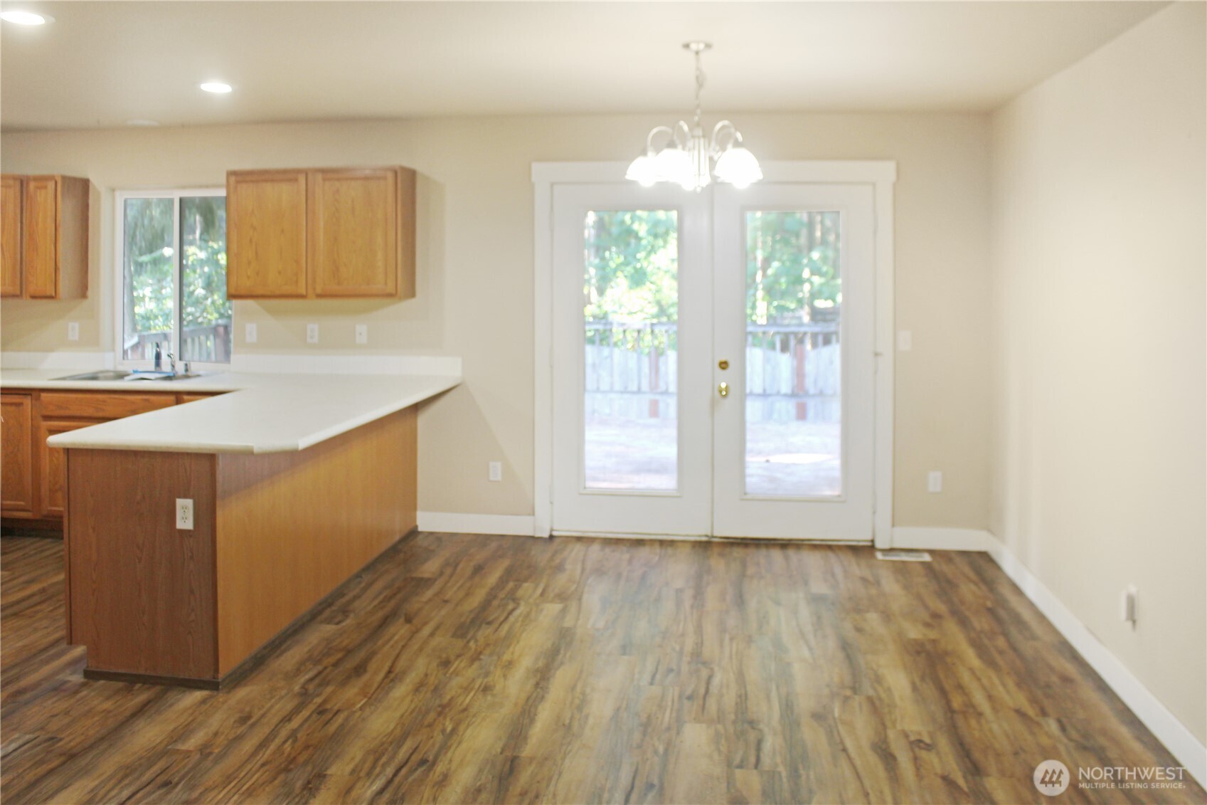 18310 Blue Hills Drive Property Photo 9