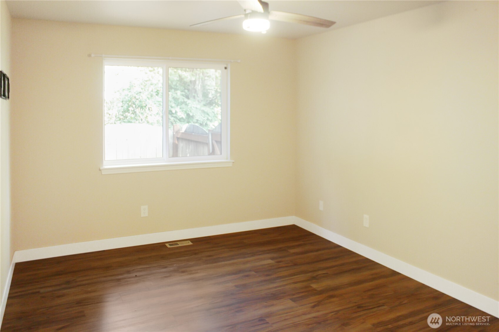 18310 Blue Hills Drive Property Photo 12