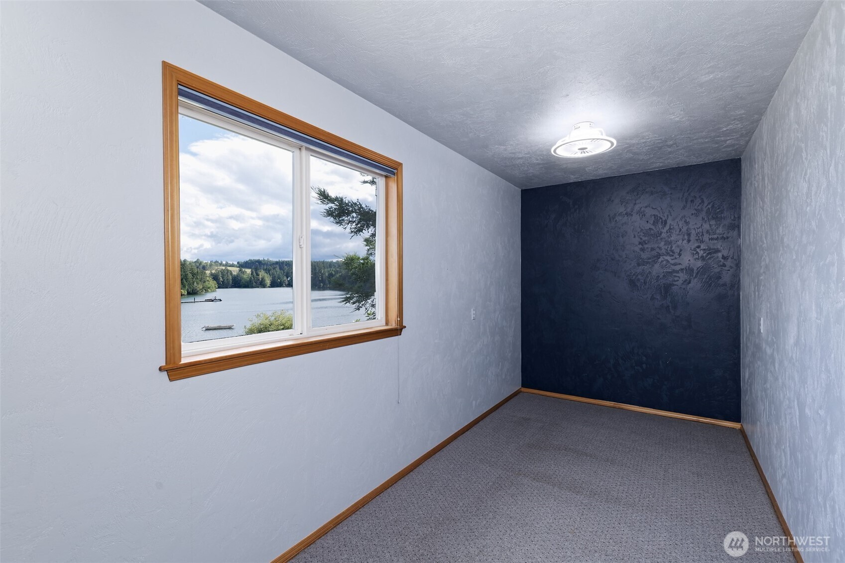 220 Se Sells Drive Property Photo 25