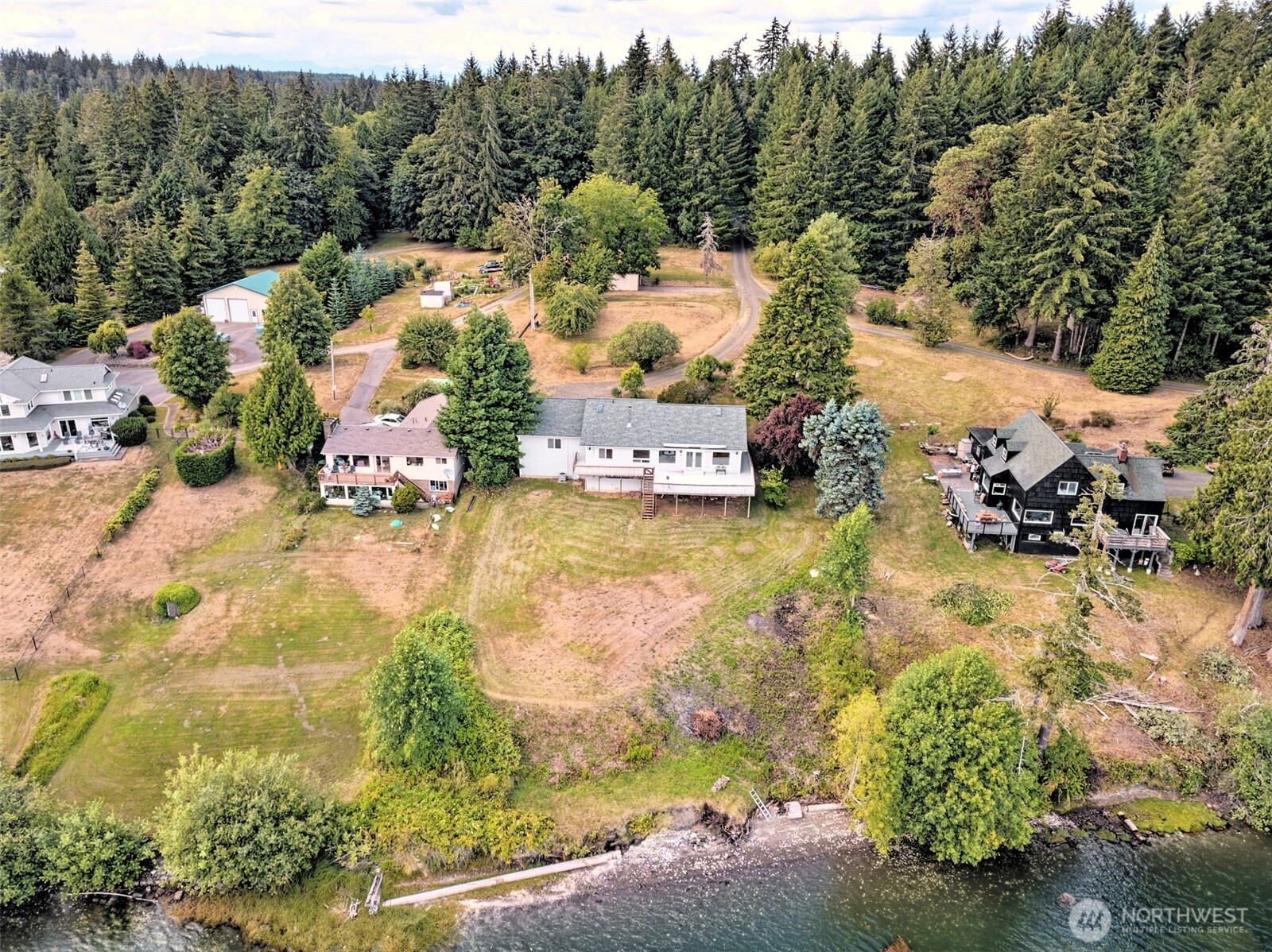 220 Se Sells Drive Property Photo 32