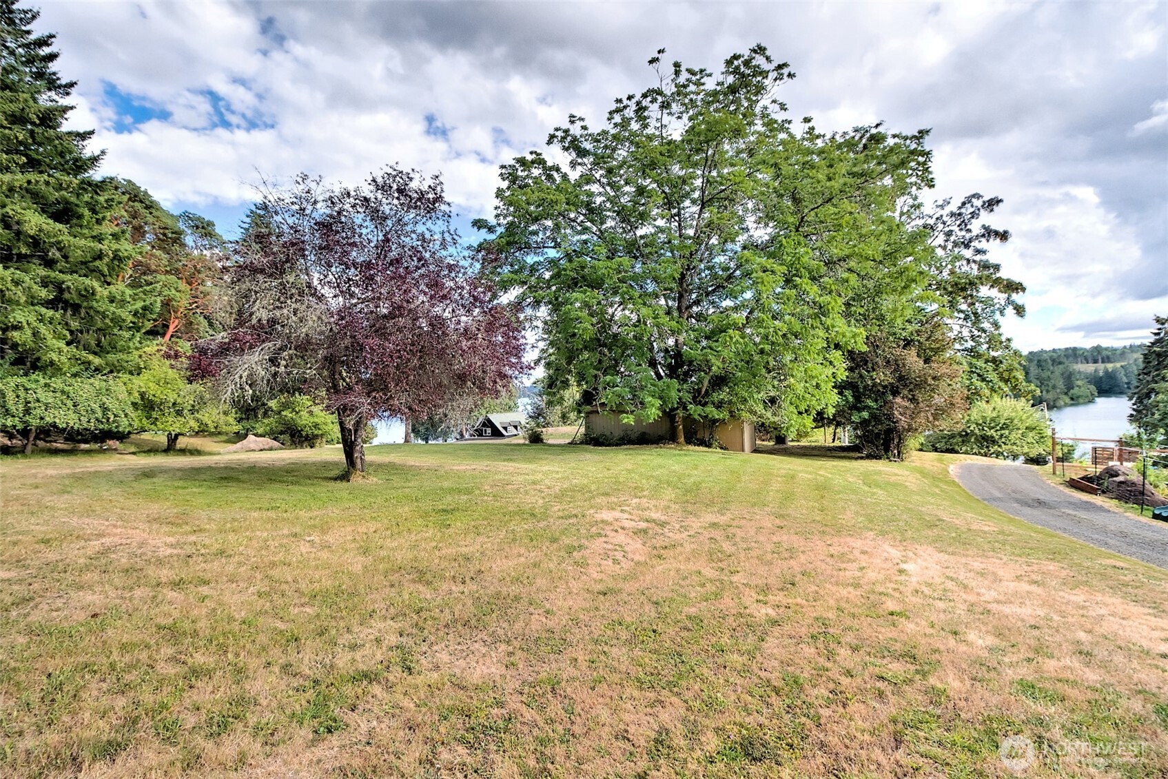 220 Se Sells Drive Property Photo 38
