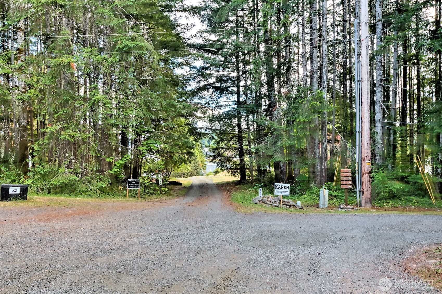 220 Se Sells Drive Property Photo 40