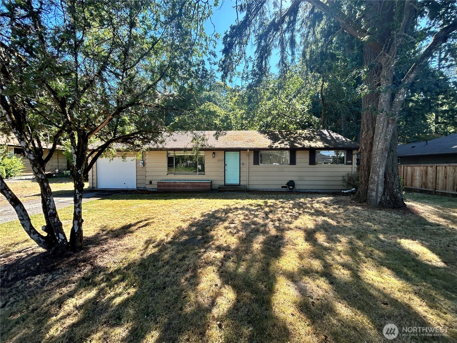 11717 83rd Avenue Property Photo 1