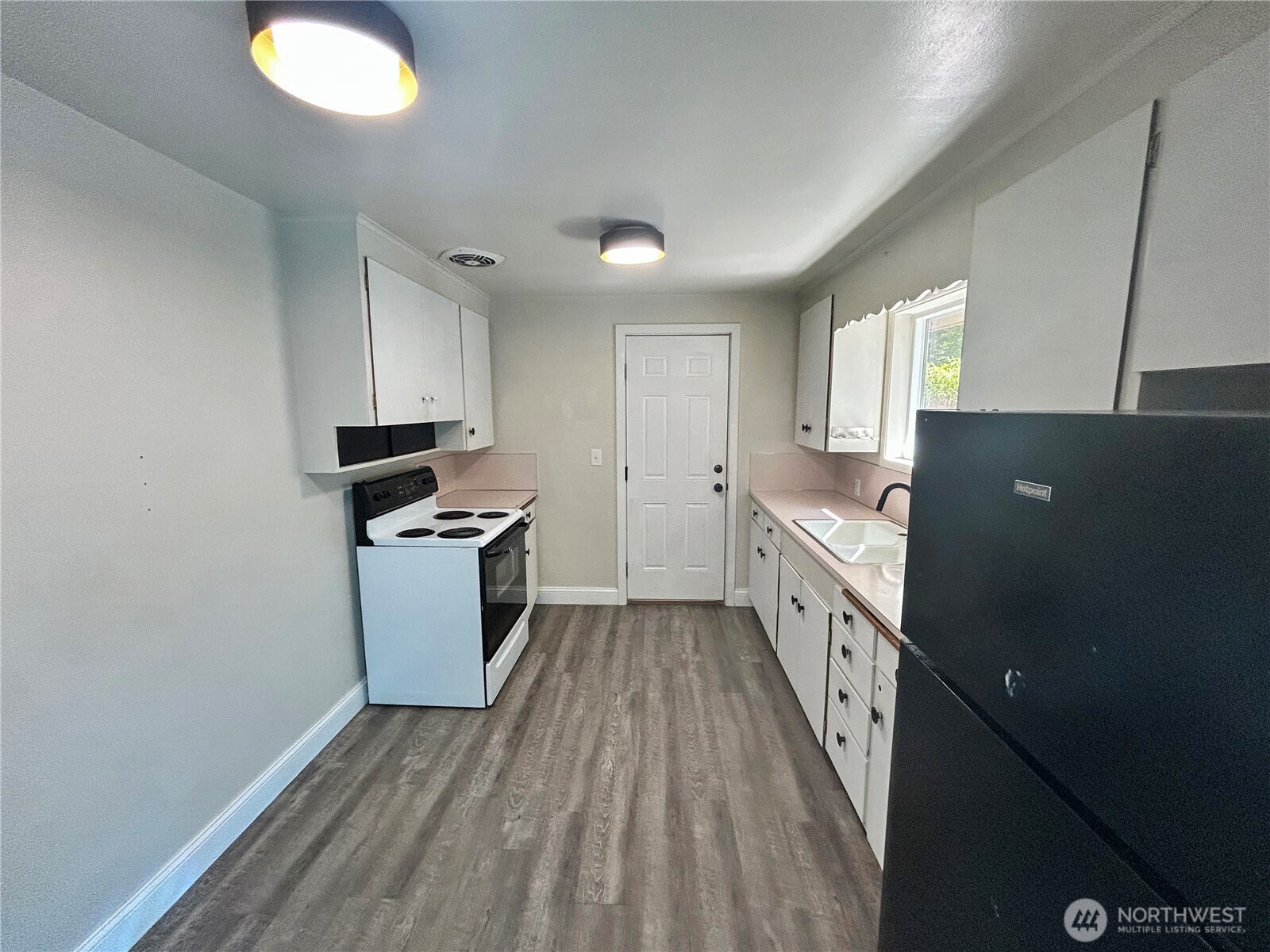 11717 83rd Avenue Property Photo 10