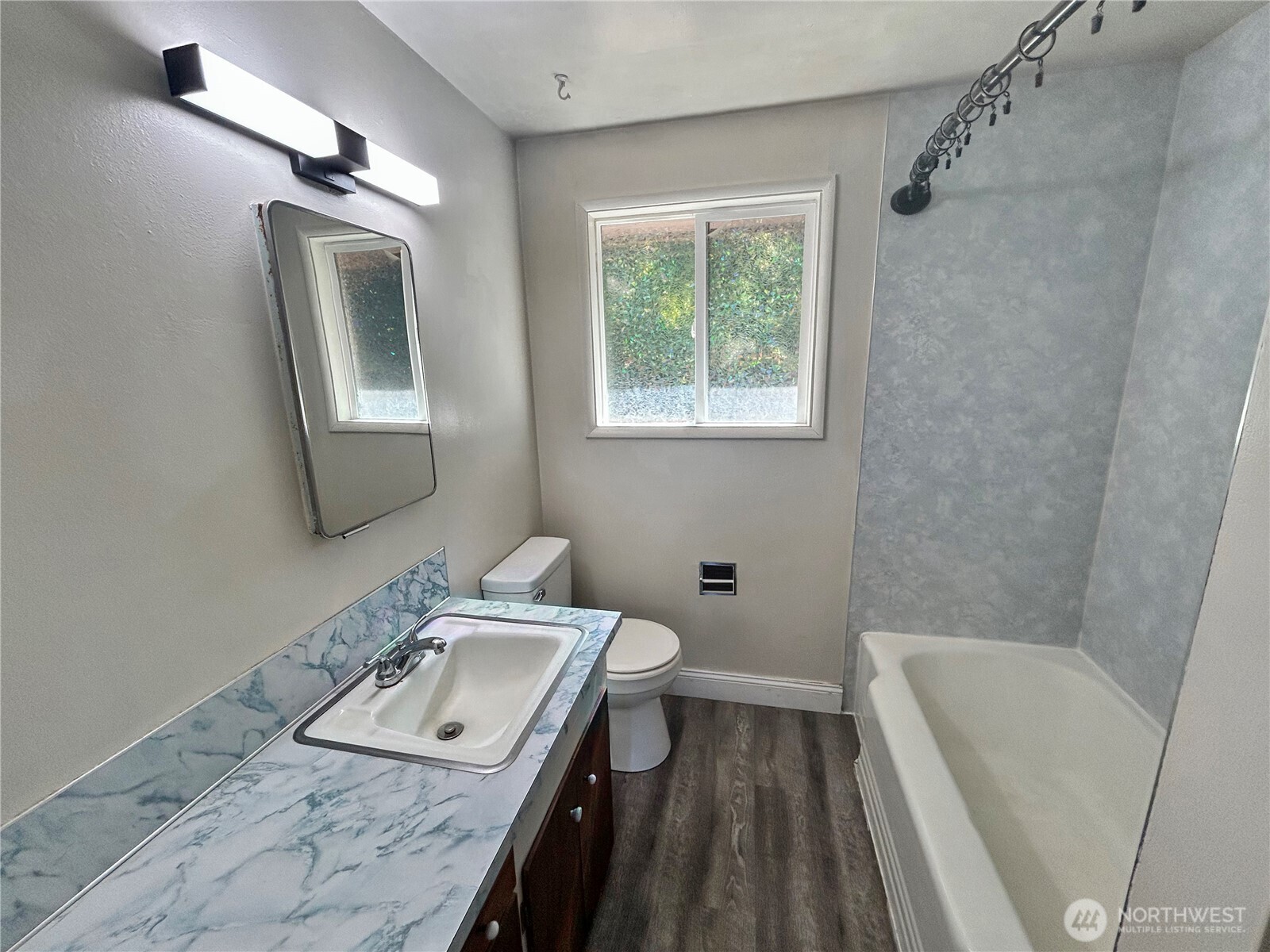 11717 83rd Avenue Property Photo 15