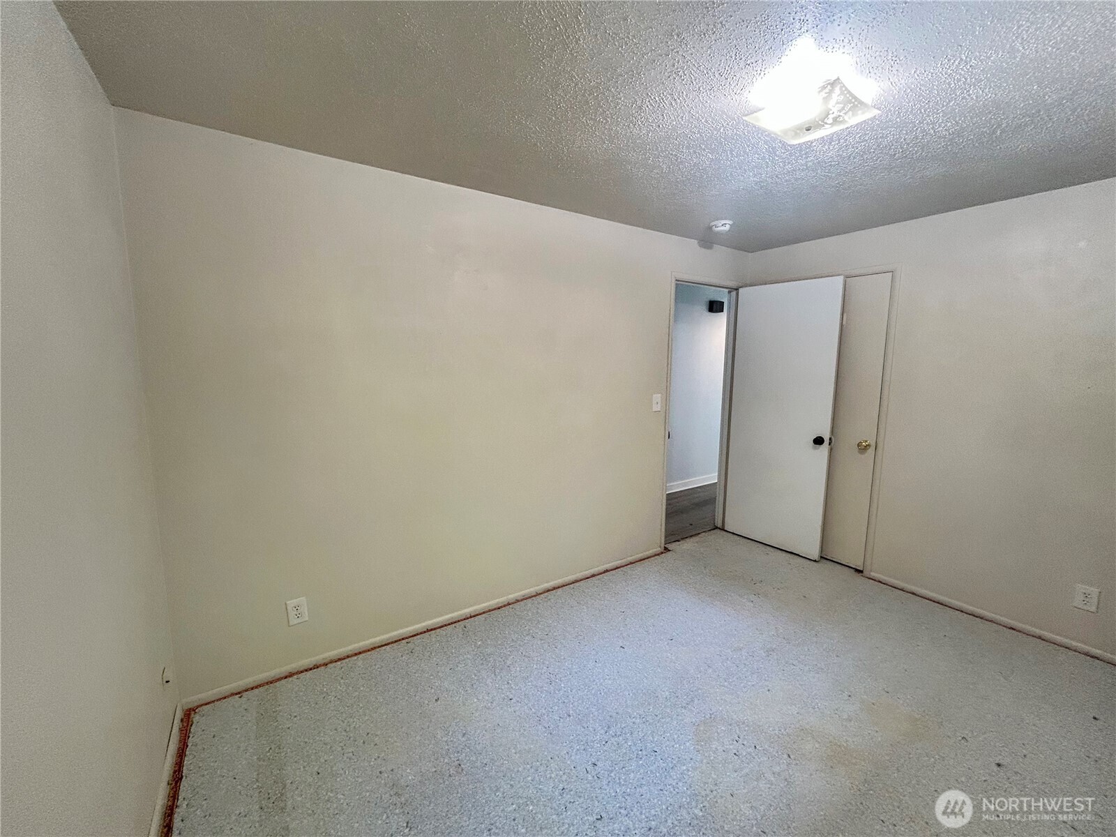 11717 83rd Avenue Property Photo 18