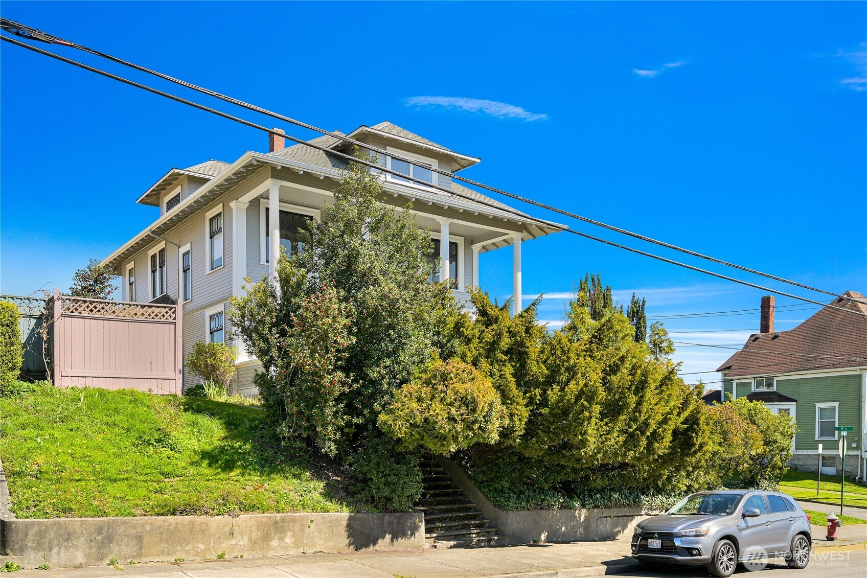 1200 W Holly Street Property Photo 33