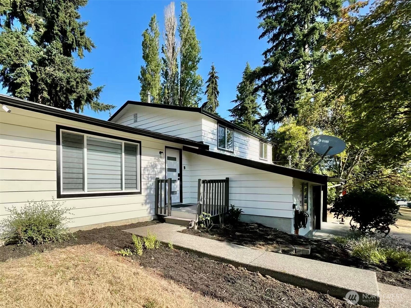 1261 150th Avenue Property Photo 3