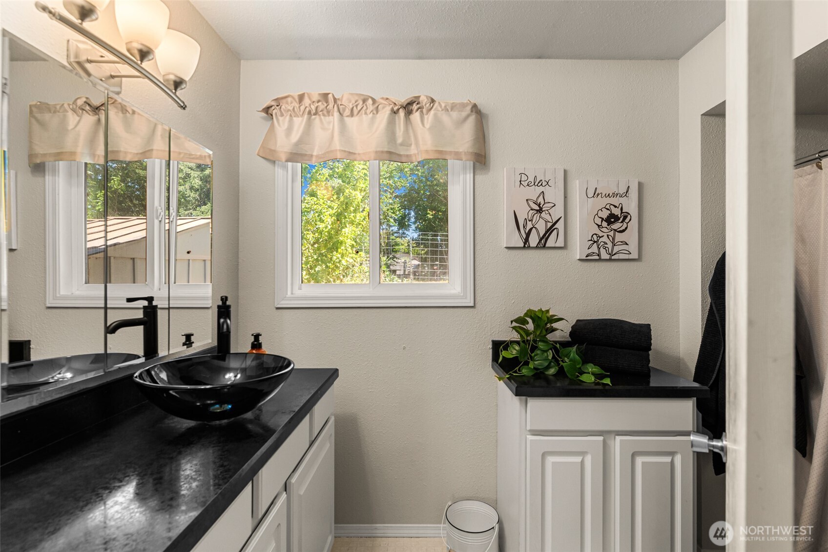 593 Rolfs Place Property Photo 17