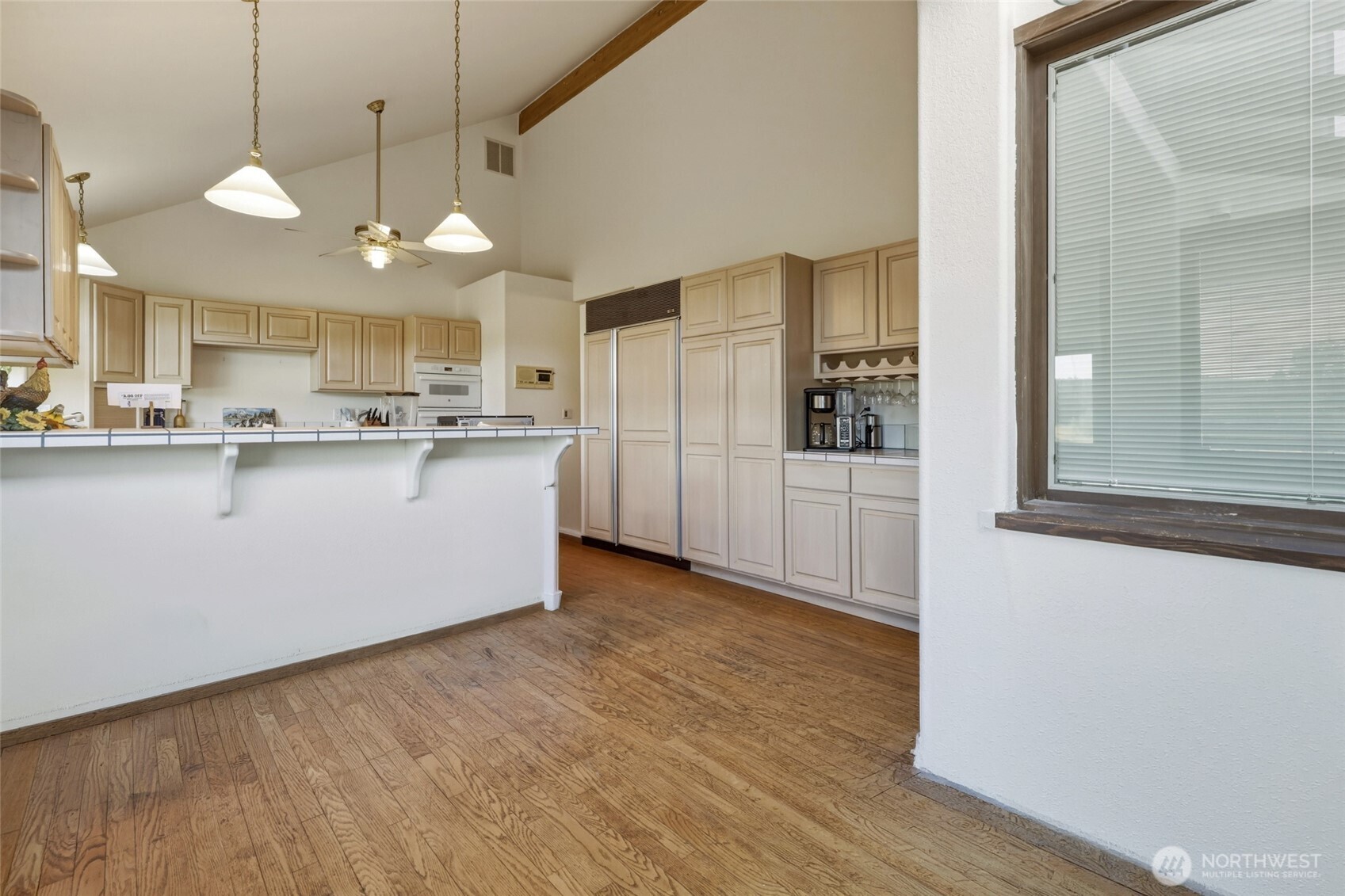 32 Thompson Lane Property Photo 10