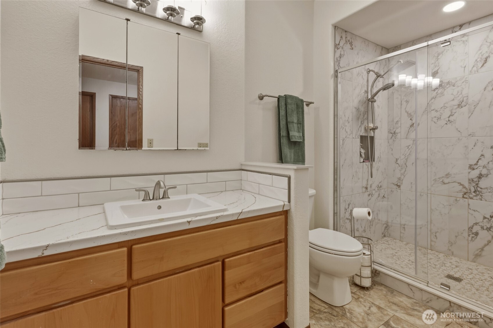 32 Thompson Lane Property Photo 20